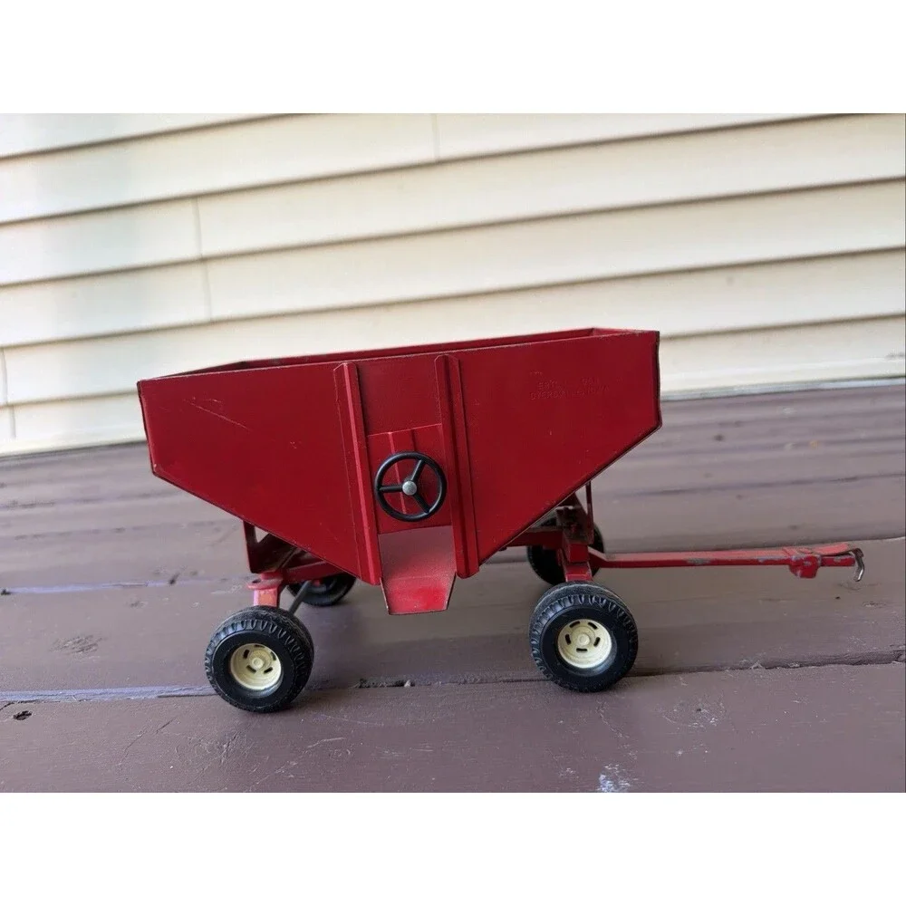 Vintage Ertl International Red Gravity Box Wagon 1/16  In Good Working Cond.